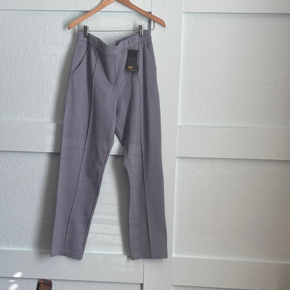 Lee Men's Elegant Gray Trousers